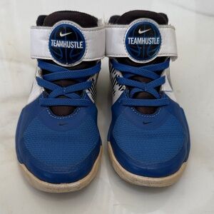 Nike Team Hustle Kids Sneakers - Blue and White